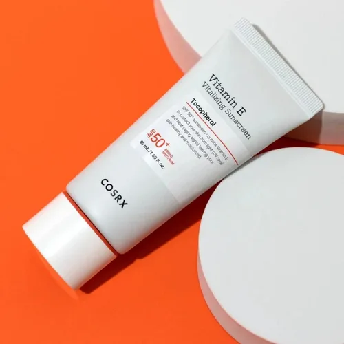 קוסרקס קרם הגנה SPF50 מועשר בוויטמין E לשיקום והגנה על העור - 50 מ"ל | COSRX Vitamin E Vitalizing Sunscreen 50ml