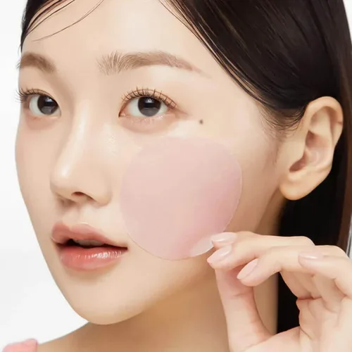 פדי טונר ג'ל קולגן וורוד של מדיקיוב Medicube PDRN Pink Collagen (70 פדים) המכילים 99% PDRN סלמון טהור להבהרה, מיצוק והענקת לחות מוגברת לעור הפנים. קוסמטיקה קוריאנית מקורית