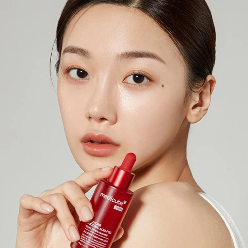 Medicube Red Acne Succinic Acid 1-Minute Peel 30g | מדיקיוב פילינג חומצה סוקסינית רד אקנה דקה אחת 30 גרם