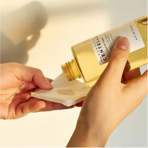 סקין 1004 טונר מדגסקר סנטלה - SKIN1004 Madagascar Centella Toning Toner (210ml) - לניקוי עמוק, הבהרה והרגעה