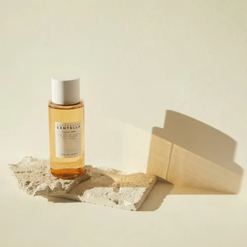 סקין 1004 טונר מדגסקר סנטלה - SKIN1004 Madagascar Centella Toning Toner (210ml) - לניקוי עמוק, הבהרה והרגעה