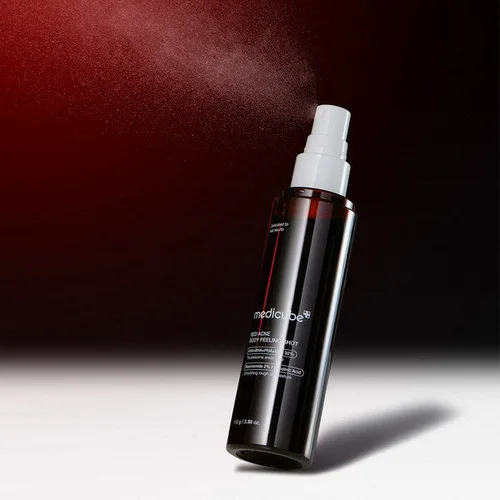 מדיקיוּב פילינג גוף לטיפול באקנה ופגמים - Medicube Red Acne Body Peeling Shot (110g) - למראה עור גוף חלק, נקי וזוהר